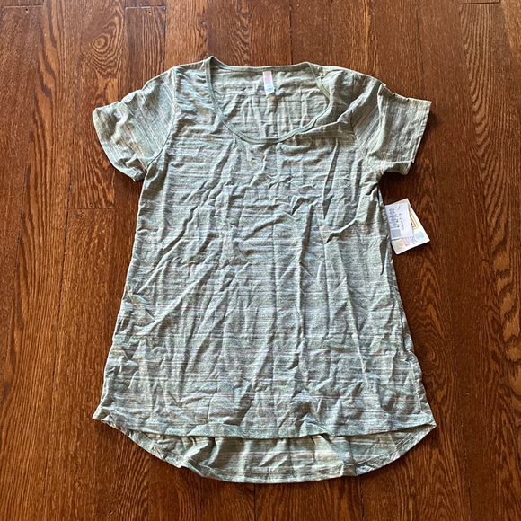 Lularoe Top SIZE M - Picture 1 of 4